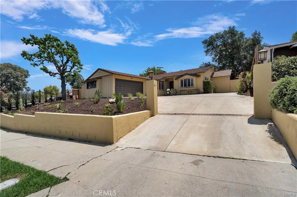 22116 Independencia St, Woodland Hills, CA 91364 - photo 1