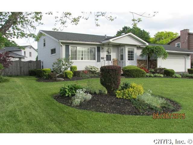 Exterior Front Welcome to 76 Bayberry Circle