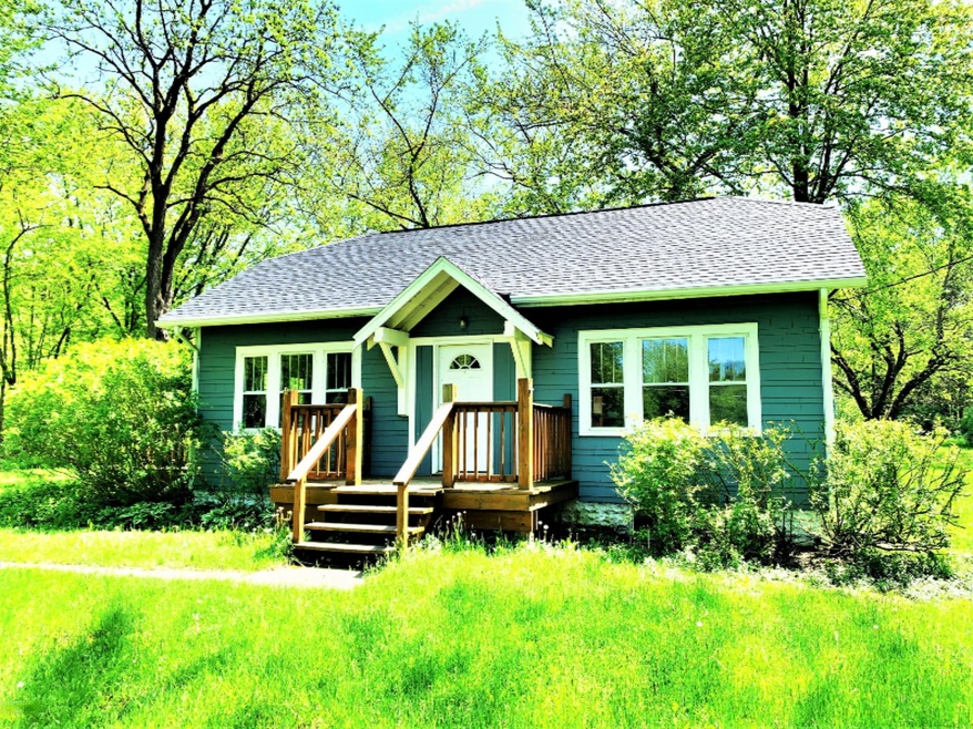 4696 Sawyer Rd, Sawyer, MI 49125 - photo 1