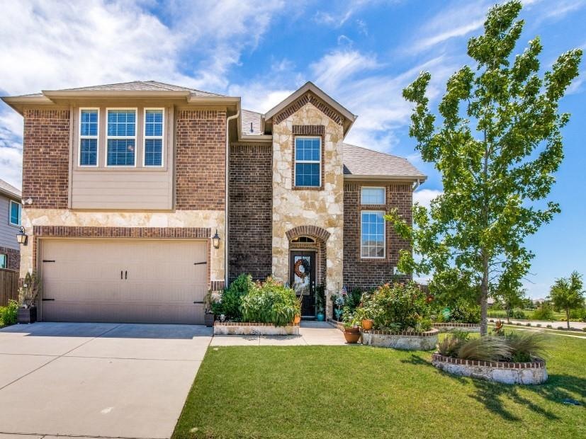 Beautiful curb appeal welcomes your arrival!