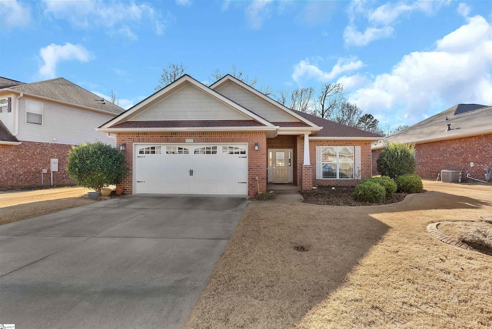 304 Airdale Ln, Simpsonville, SC 29680 - photo 1