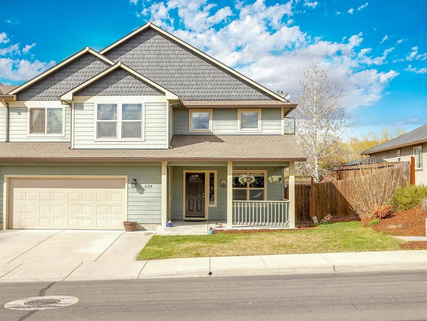 634 Nottingham Terrace, Eagle Point, OR 97524 - photo 1