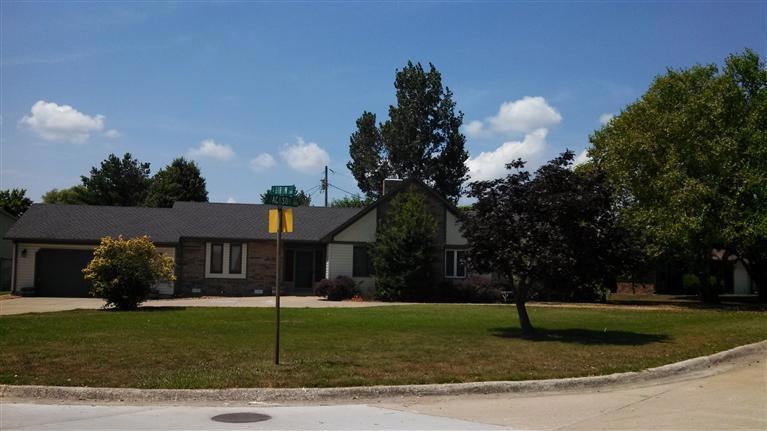 2108 W Jackson St, Bolivar, MO 65613 - photo 1