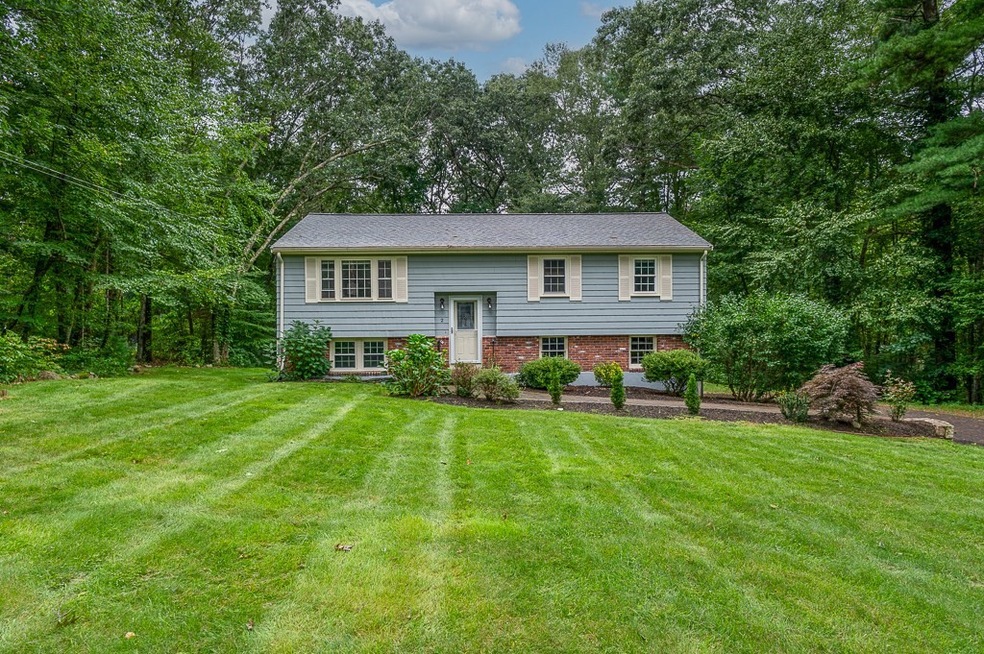 2 Whalen Rd, Hopkinton, MA 01748 - photo 1