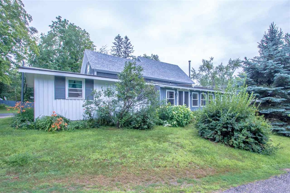 216 Mechanic St, Conway, NH 03860 - photo 1