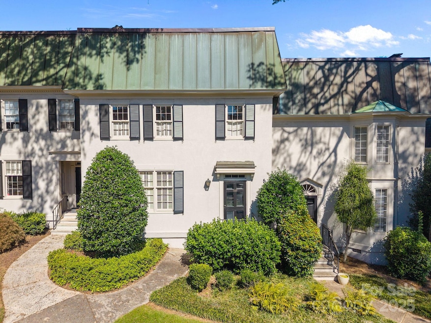 Pending $750,000 • Co-Listing Agent