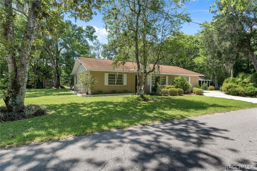 690 S Flora Point, Inverness, FL 34450 - photo 1