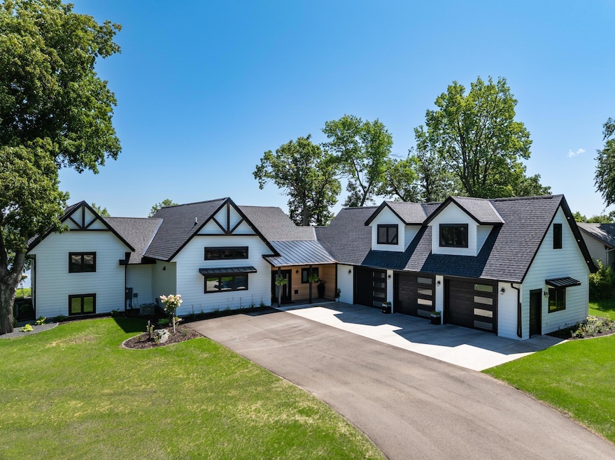 For Sale $1,390,000 • Co-Listing Agent