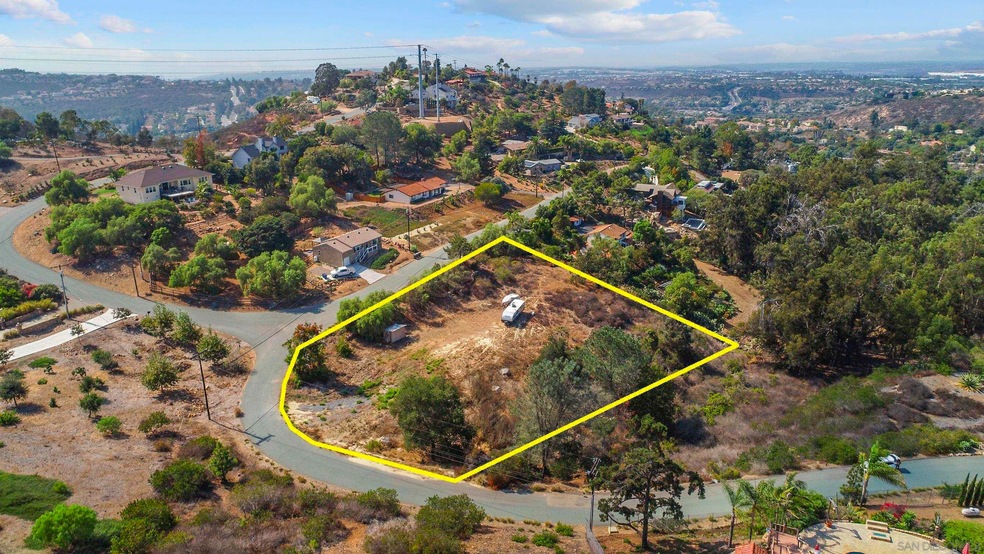 1472 Via Del Corvo unit 27, San Marcos, CA 92078 - photo 1