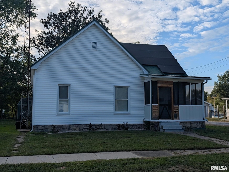 405 S State St, Christopher, IL 62822 - photo 1