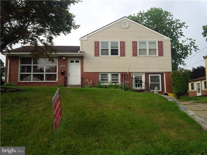 1028 Eisenhower Ave, Woodlyn, PA 19094 - photo 1