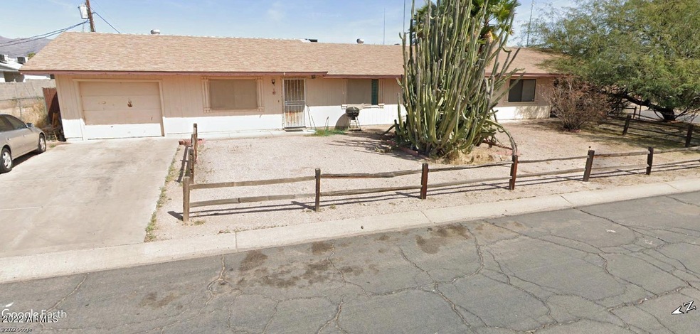 2557 S Yavapai
