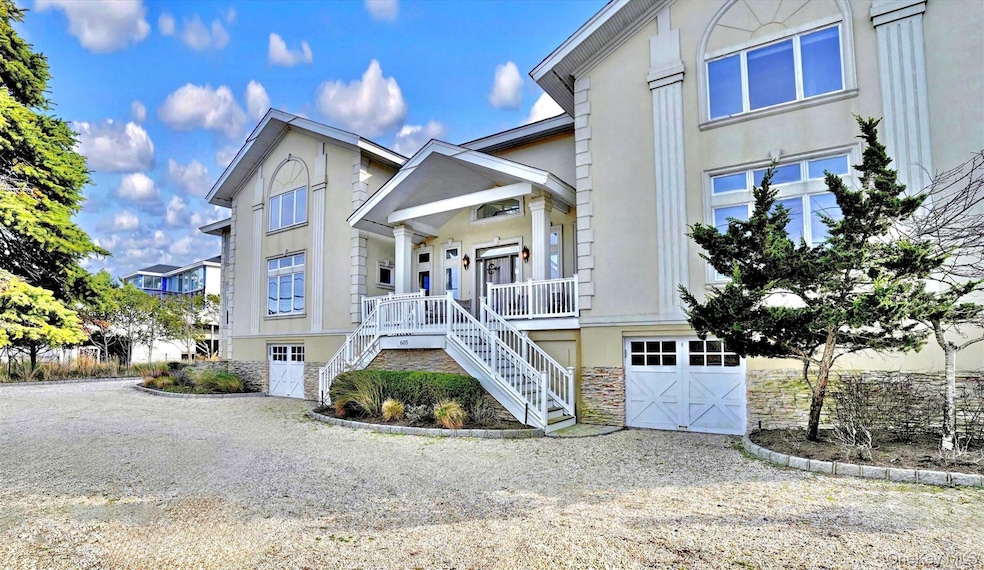 605 Dune Rd, Westhampton Beach, NY 11978 - photo 1