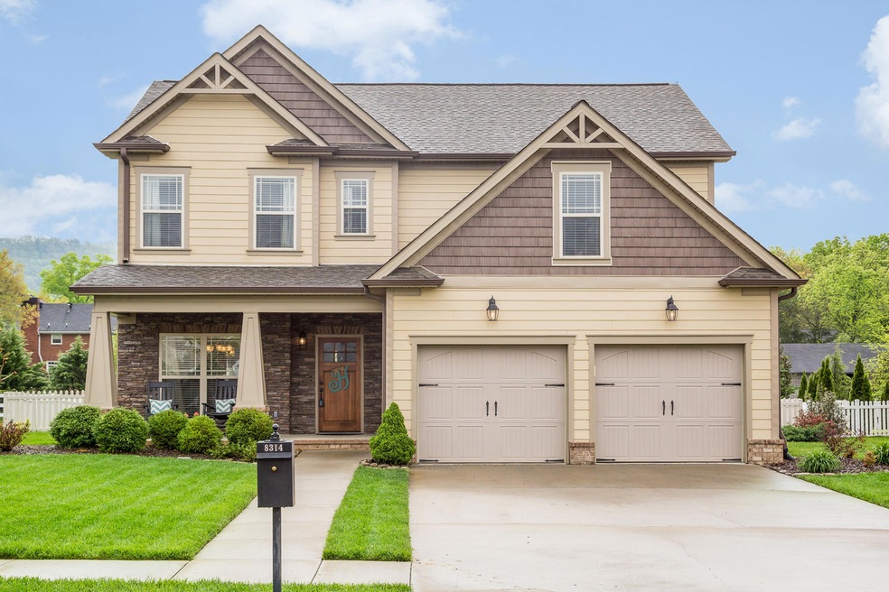 8314 Front Gate Cir 01