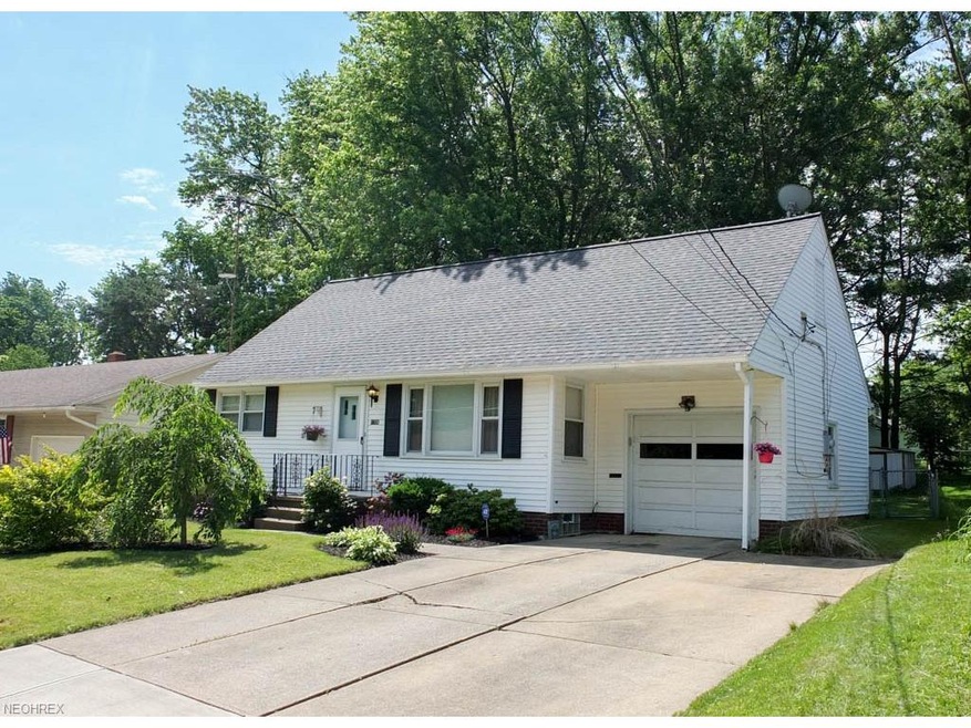 Beautiful 3 bedroom, 2 full bath home with a finis