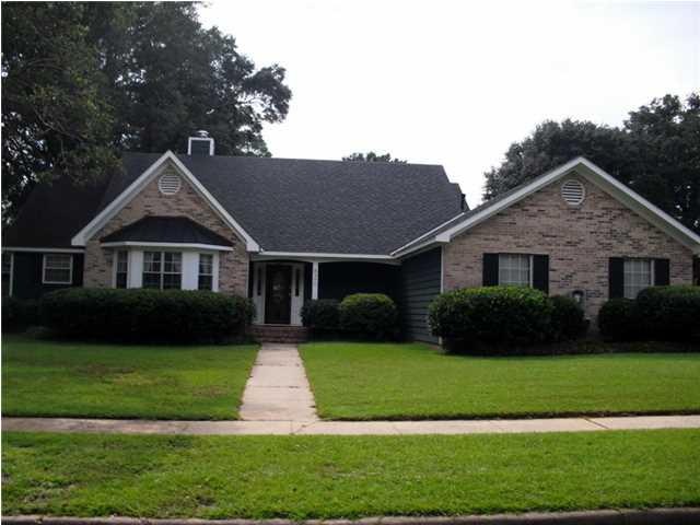 820 Highpoint Cir, Mobile, AL 36693 - photo 1
