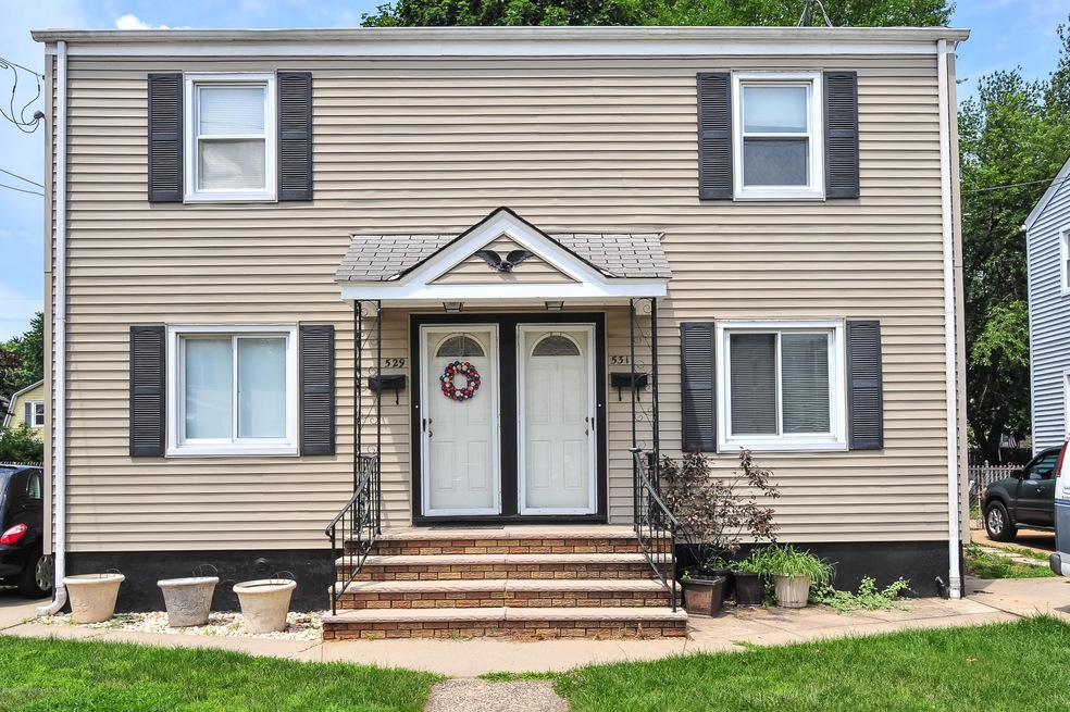 529 Alice Place unit 531, Woodbridge, NJ 07095 - photo 1