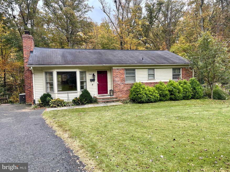 9903 Duncan St, Fairfax, VA 22031 - photo 1