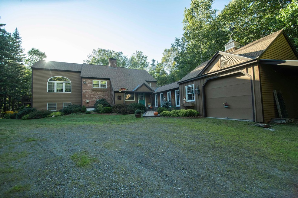 32 Village Rd E, Wilmington, VT 05363 - photo 1