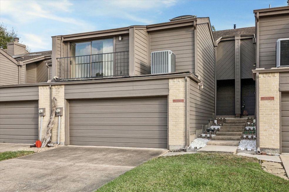 18039 Starboard Dr, Houston, TX 77058 - photo 1