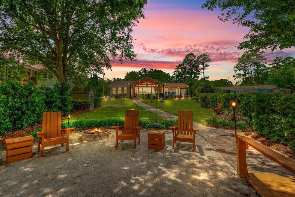 For Sale $749,900 • Co-Listing Agent