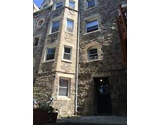 318 Tappan St unit 4, Brookline, MA 02445 - photo 1