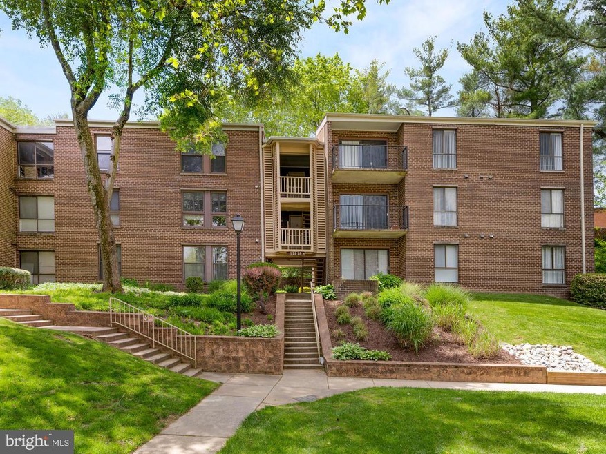 17816 Buehler Rd unit 170, Olney, MD 20832 - photo 1