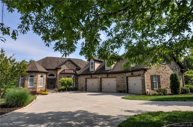 Fabulous all brick home near Lake Norman State Park.
