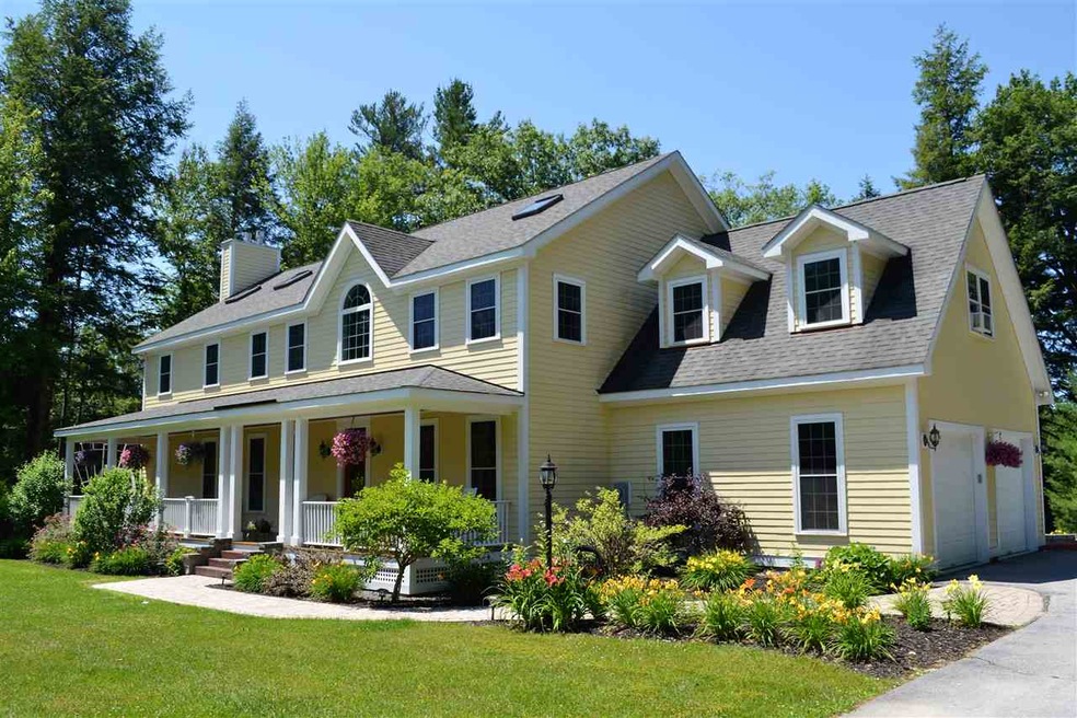 541 Victoria Dr, Rutland, VT 05701 - photo 1