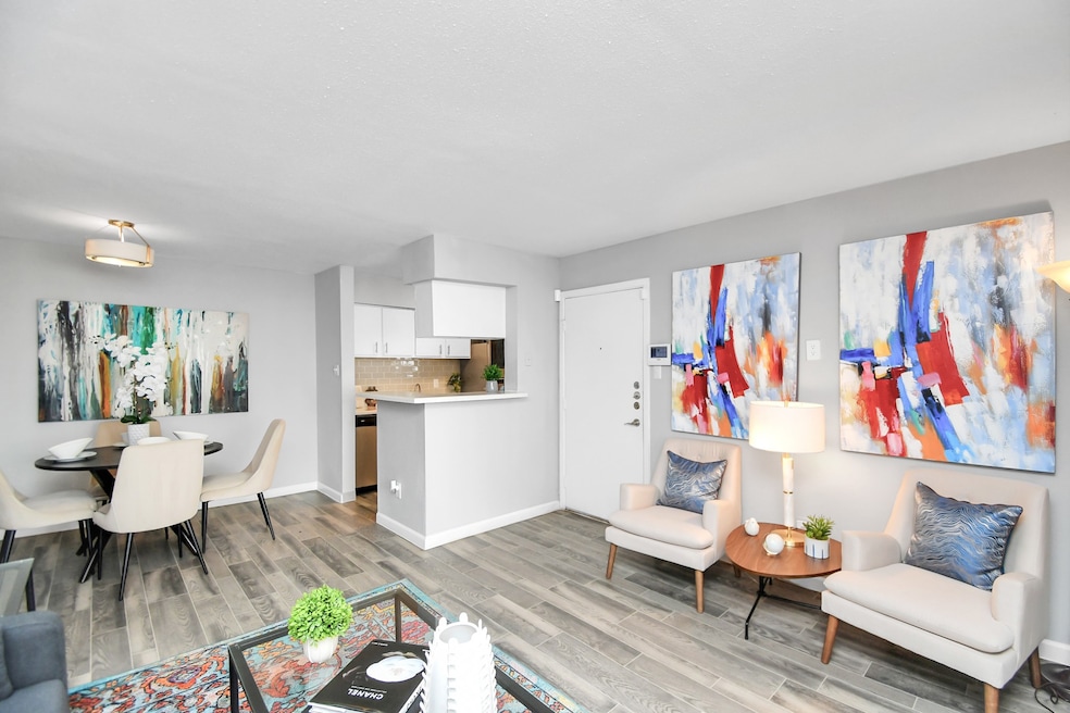 2701 W Bellfort Ave unit 1001, Houston, TX 77054 - photo 1