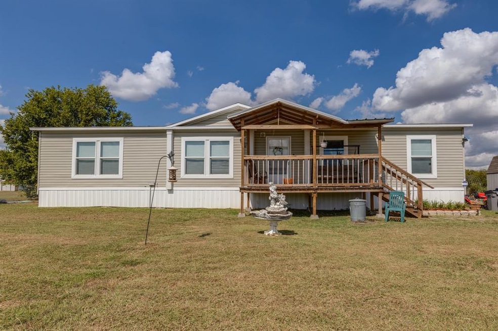 132 Chisholm Hills Dr, Rhome, TX 76078 - photo 1