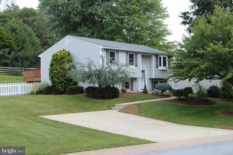 7005 Macbeth Way unit AY, Sykesville, MD 21784 - photo 1