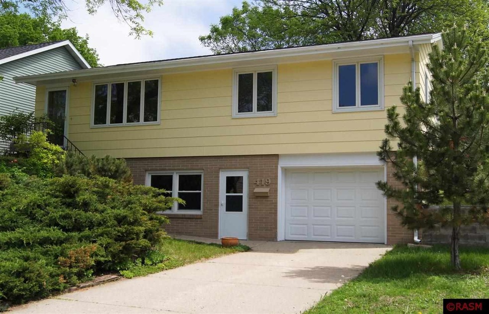 419 S Franklin St, New Ulm, MN 56073 - photo 1