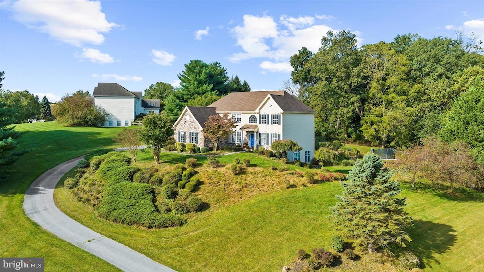 Under Contract $739,999