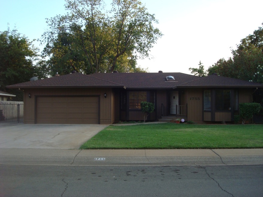 1755 El Verano St, Redding, CA 96002 - photo 1