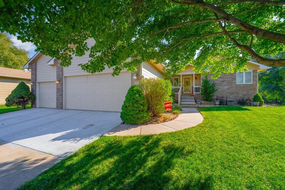 231 E Lockridge St, Mulvane, KS 67110 MLS SCK631439