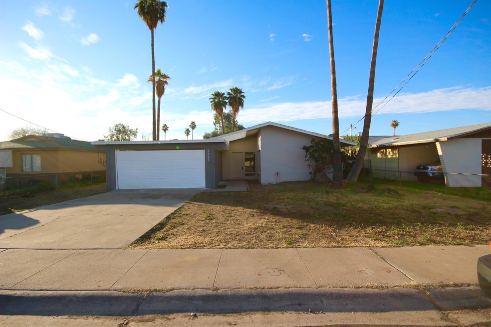 5825 W Citrus Way, Glendale, AZ 85301 - photo 1