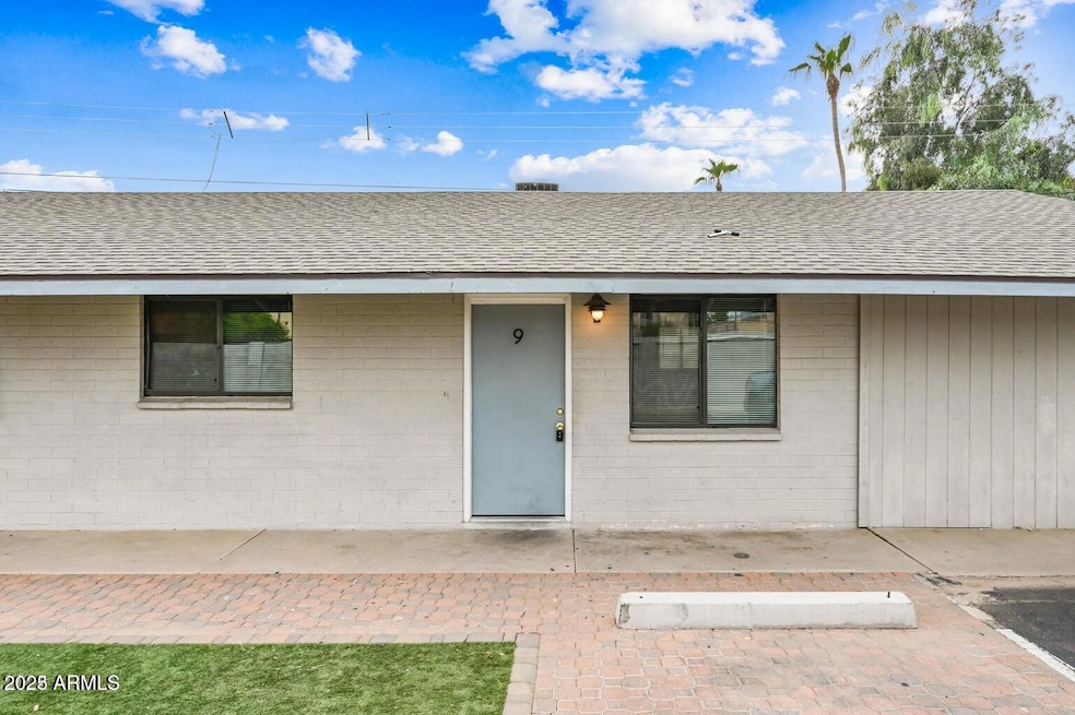 1744 W Glendale Ave unit 9, Phoenix, AZ 85021 - photo 1