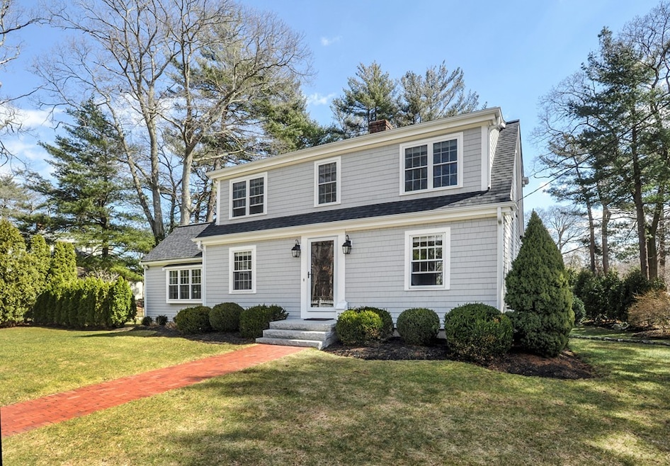 27 Hull St, Hingham, MA 02043 - photo 1