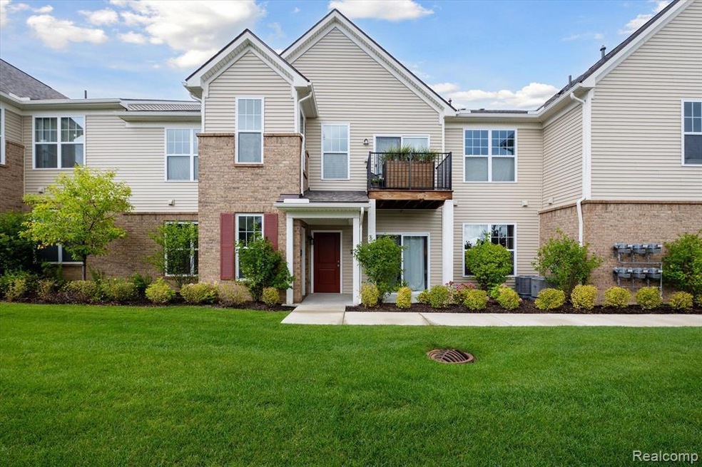 9900 Ridge Run St, Howell, MI 48855 - photo 1