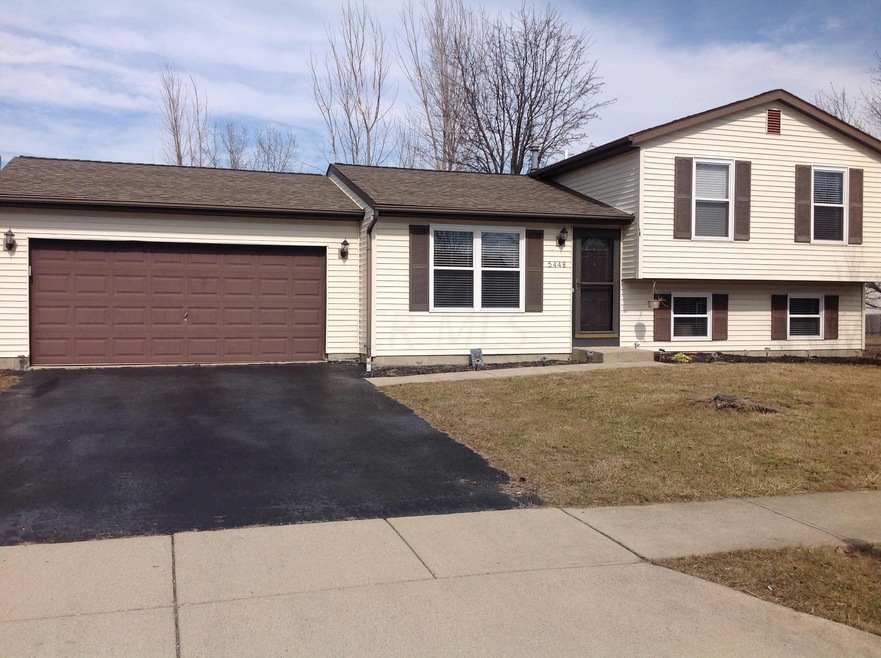 5448 Wesliegh Run Dr, Columbus, OH 43228 - photo 1