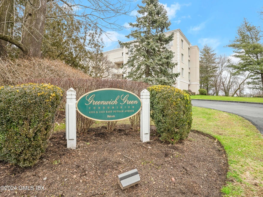 Greenwich Green unit 407, Old Greenwich, CT 06870 - photo 1