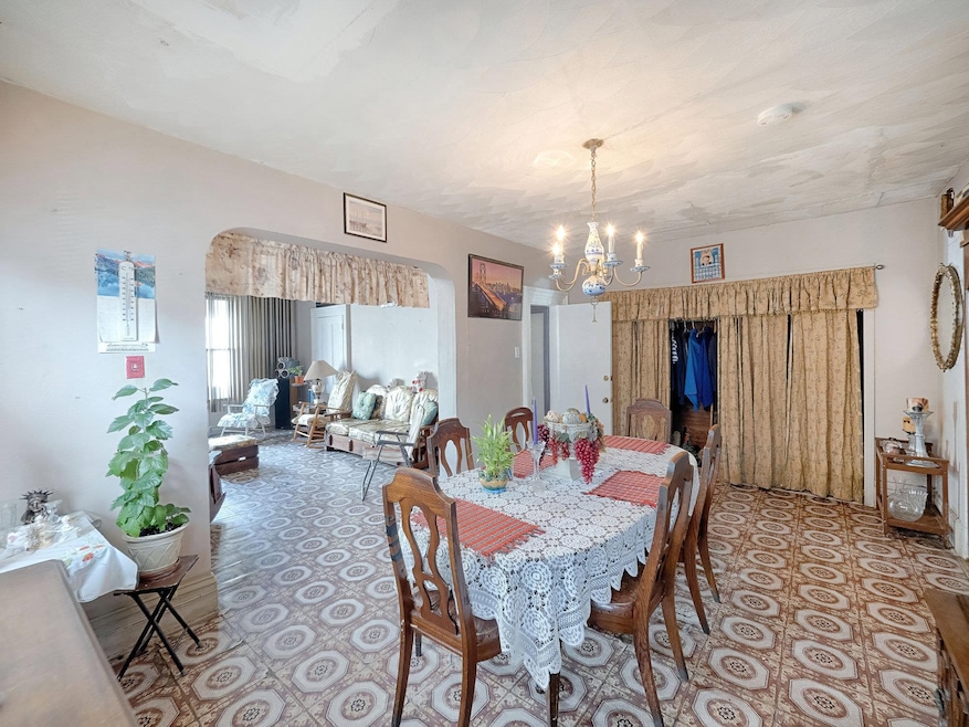 537 29th St, Union City, NJ 07087 - photo 1