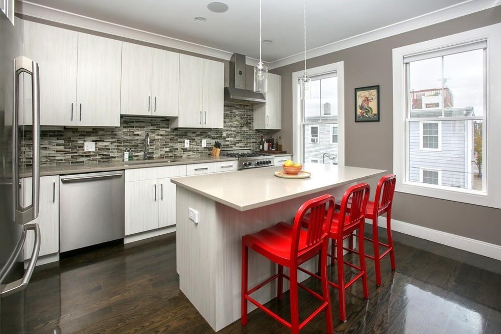 185 W 8th St unit 3, Boston, MA 02127 - photo 1