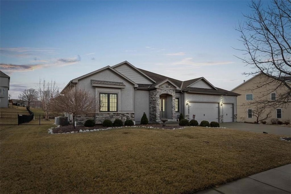 23625 W 51st St, Shawnee, KS 66226 - photo 1