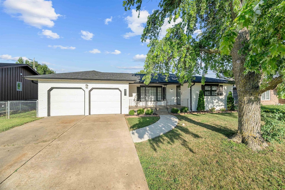 For Sale $253,000 • Co-Listing Agent