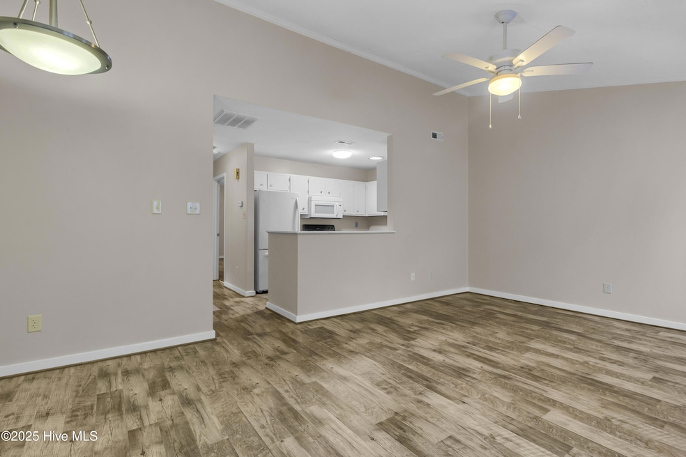 Under Contract $180,000 • Co-Listing Agent