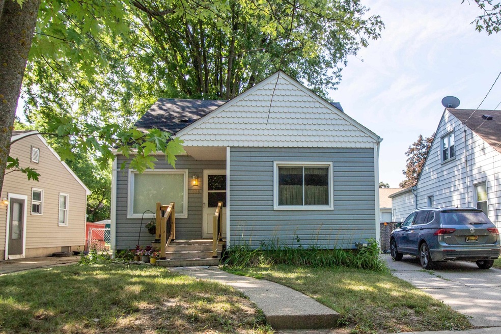 3929 Herrick St, Flint, MI 48532 - photo 1