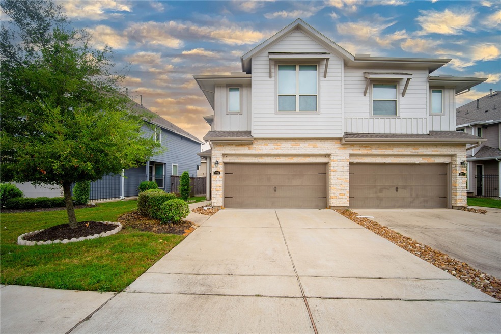 1727 Ryon Falls Dr, Richmond, TX 77469 - photo 1