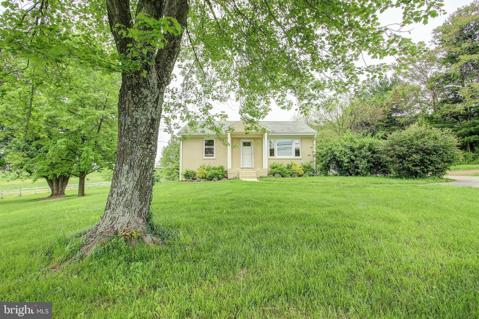 12001 Prices Distillery Rd, Damascus, MD 20872 - photo 1